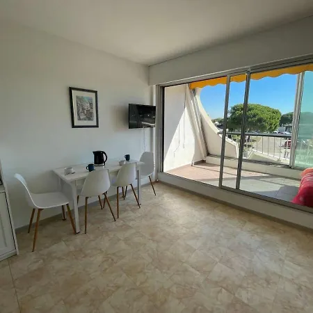 Climatise 4 Pers Avec Piscine Et Parking A Port Camargue - Fr-1-250-230 Apartman Le Grau-du-Roi