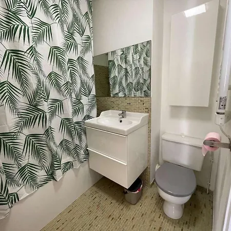 Climatise 4 Pers Avec Piscine Et Parking A Port Camargue - Fr-1-250-230 Apartman *