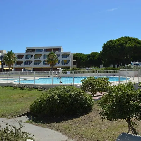 Climatise 4 Pers Avec Piscine Et Parking A Port Camargue - Fr-1-250-230 Apartman *