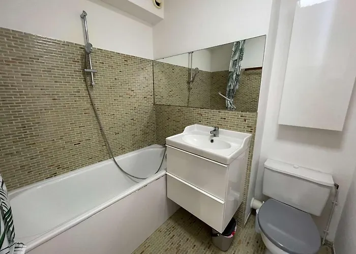 Апартаменты Climatise 4 Pers Avec Piscine Et Parking A Port Camargue - Fr-1-250-230 *